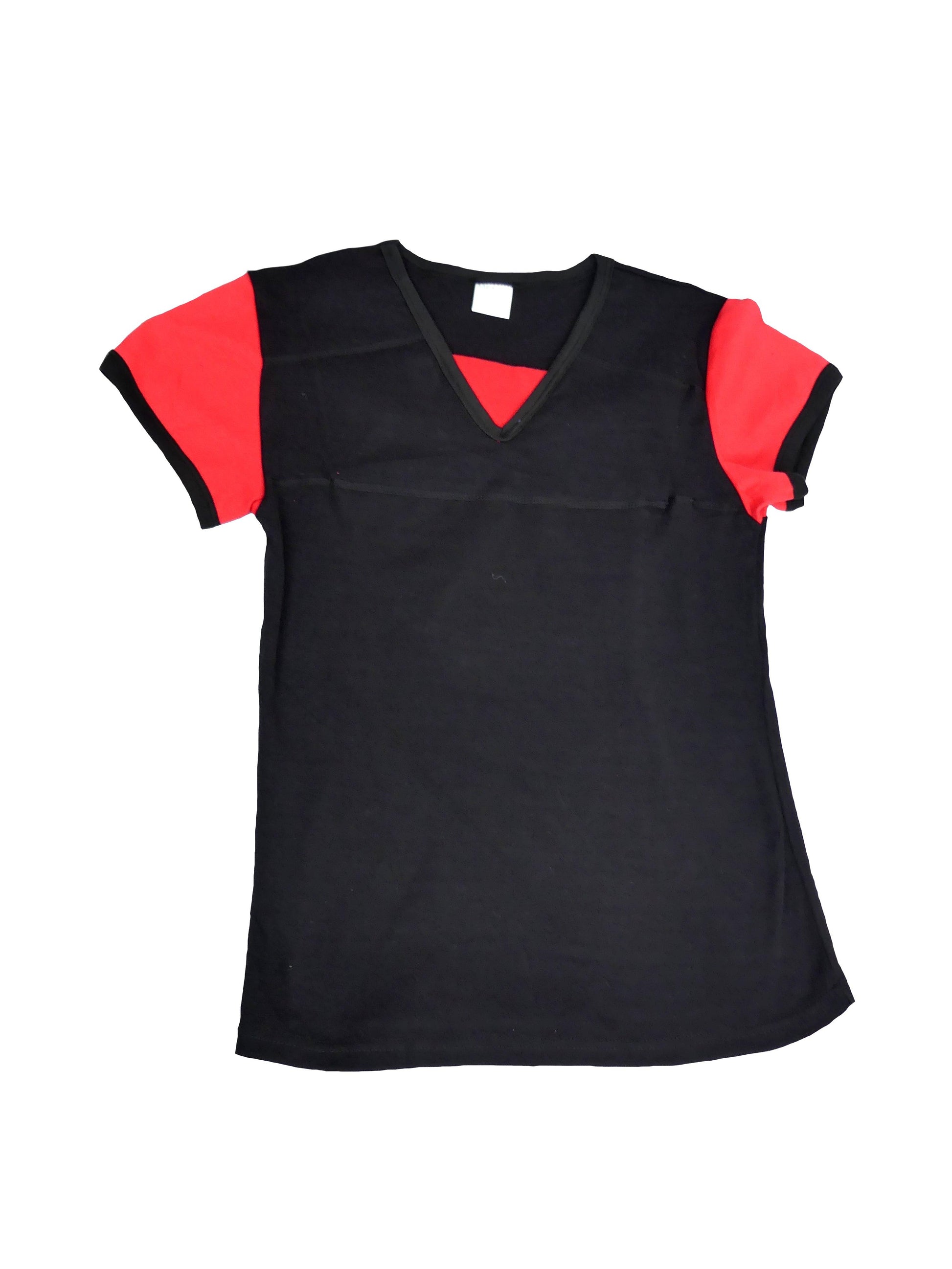 Women's Adaptive Waterproof T-Shirt: V-Neck - M150 - MEDORIS